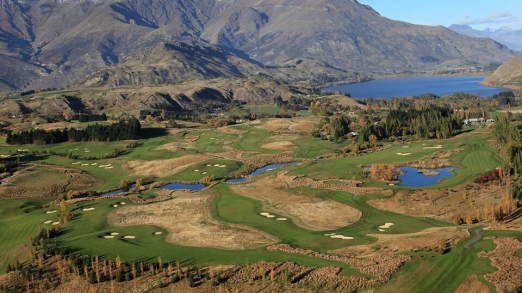 The Hills Golf Course by Gary Lisbon