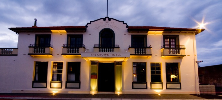 Crown Hotel - exterior