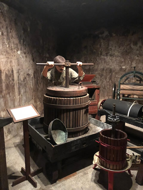 <h2>The Best of New Zealand Escorted 2018</h2>Taupo, Napier, Wellington & Queenstown