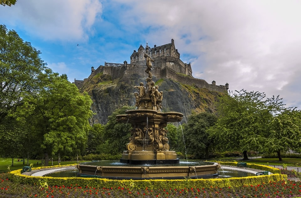 <h2>The Best of Scotland Escorted 2019</h2>9 Nights in St Andrews, Gleneagles & Turnberry | 6 Rounds | June 24 – July 3